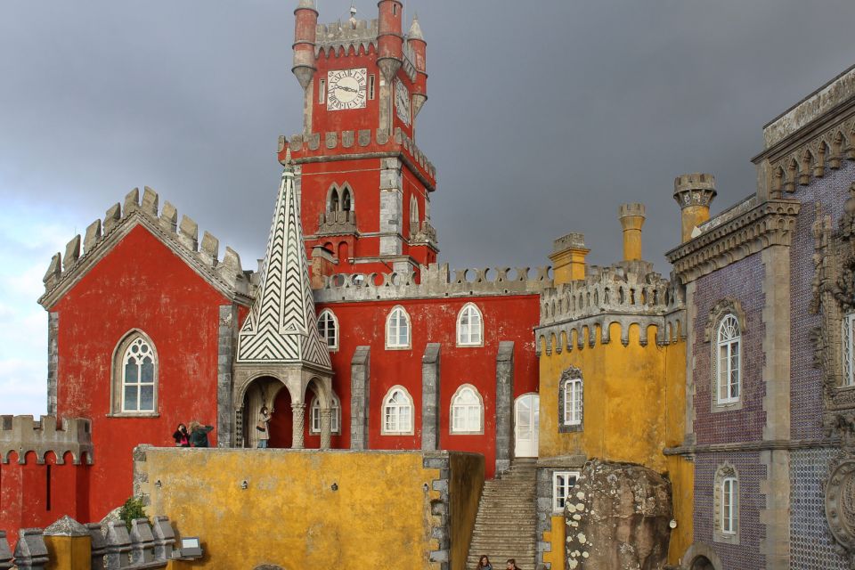 Lisbon: Sintra, Cascais, & Estoril Guided Day Tour - Guides, Timing, and How You’ll Learn Without Feeling Like Homework