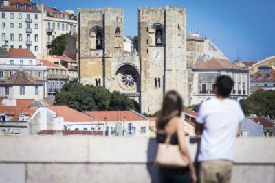 Lisbon & Sintra: Full-Day Private Tour - Meeting Point and Getting Around: AC Van, Smart Timing