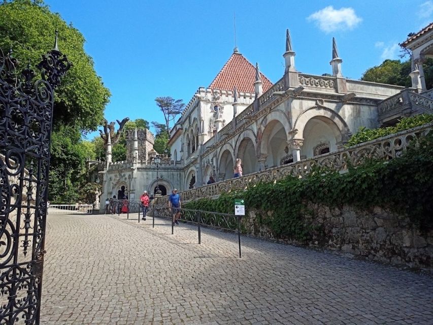 Lisbon: Sintra, Roca, Pena Palace, Quinta Regaleira passby - What the small group really changes