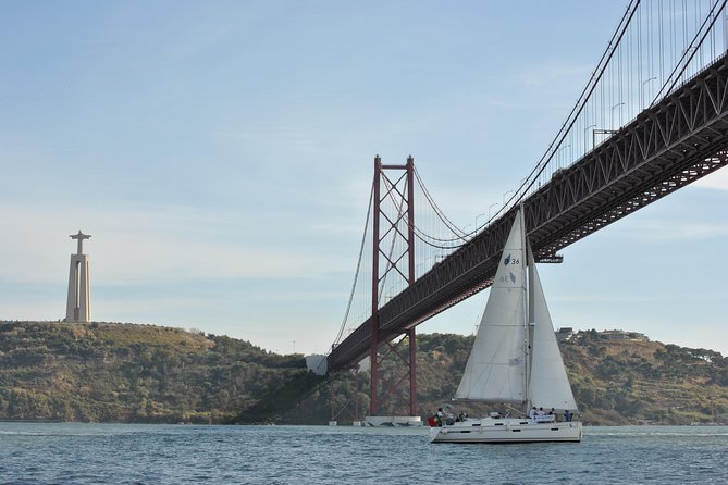 Lisbon Small Group Day Cruise with Historic Commentary & a Drink - Stop 1: Padrão dos Descobrimentos and the river’s explorer story