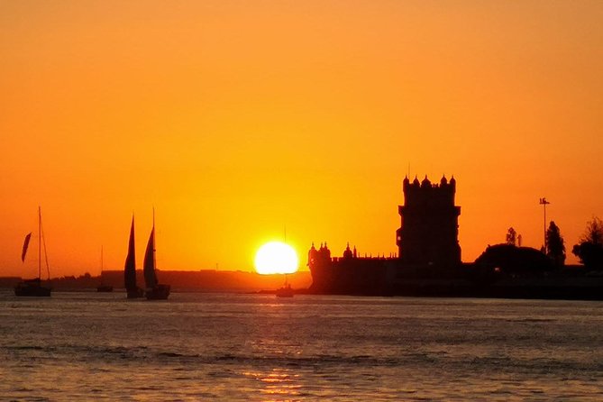 Lisbon Small Group Sunset Sailing 2h Cruise with Drinks Included - From the Monument to Discoveries to Belém’s Waterfront: What You Actually Learn