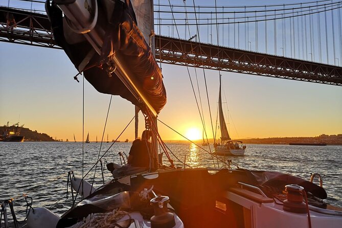 Lisbon Small Group Sunset Sailing 2h Cruise with Drinks Included - Drinks Included: Making the Sunset Part of the Experience