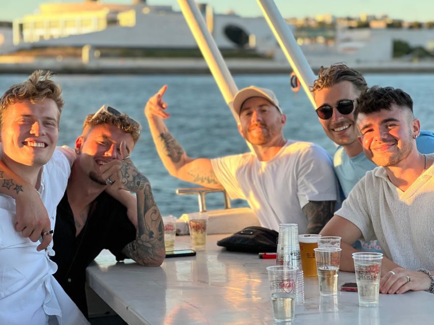 Lisbon: Splash Boat Party the only all inclusive party + SUP - Who should book Splash Boat Party Lisbon