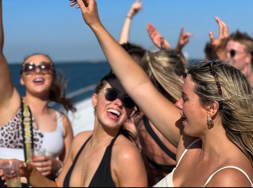 Lisbon: Splash Boat Party the only all inclusive party + SUP - A few smart expectations before you go