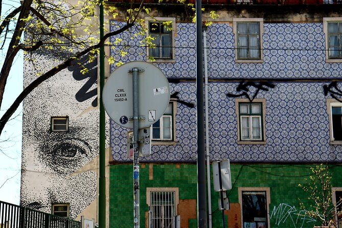 Lisbon Street Art and Lookout Point Tour - Museu de Lisboa – Teatro Romano Exterior: Modern Art on Ancient Stone
