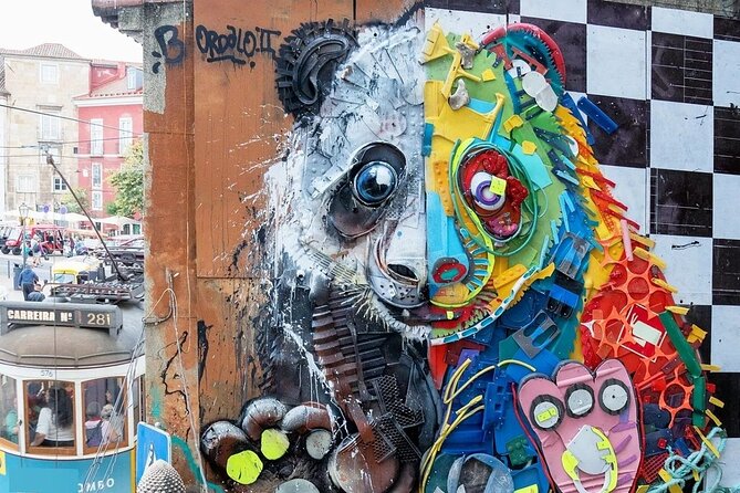 Lisbon Street Art - Private Guided Tour in a Electric Tuk Tuk - Stop 1: Miradouro da Graça mural and the Sophia de Mello viewpoint moment