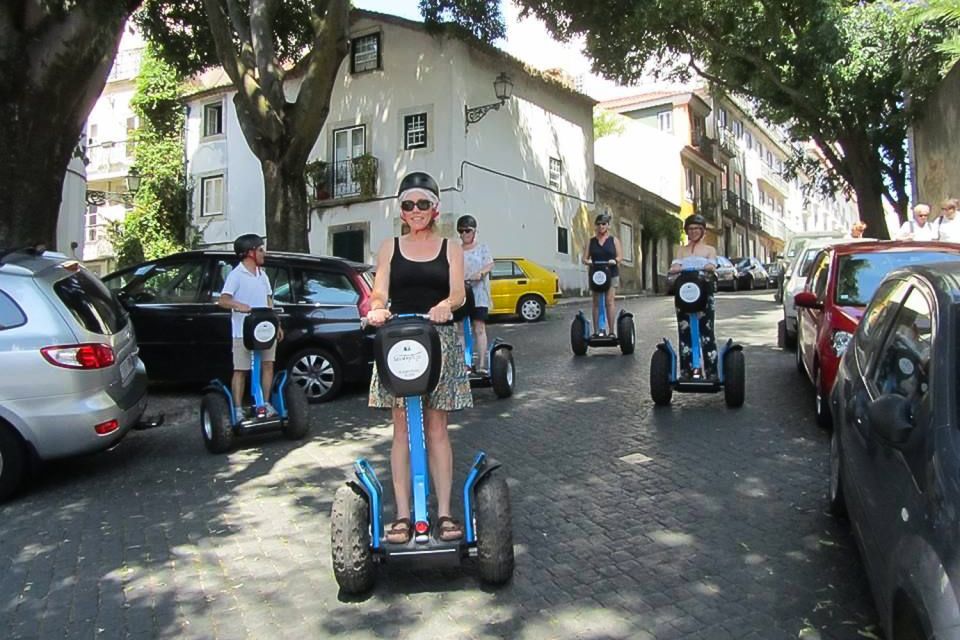 Lisbon: Streets of Alfama Private Segway Tour 1.5hour - Getting started at Rua das Olarias (and building confidence fast)
