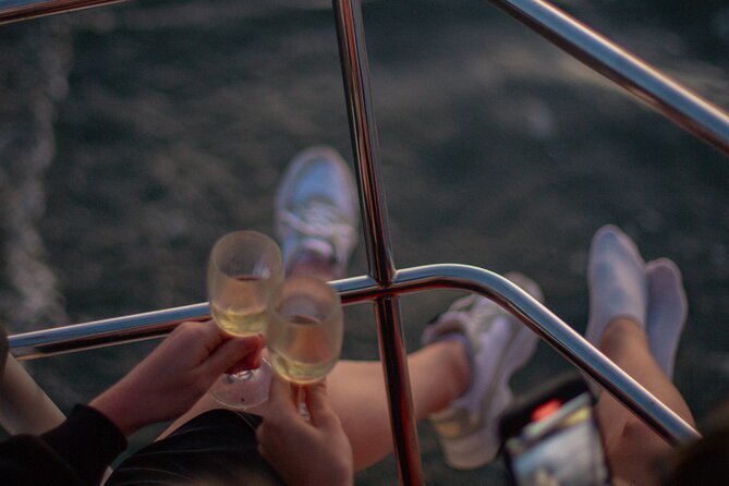 Lisbon Sunset Boat Cruise Tour With Drinks Included - National Pantheon and the Lisbon-to-Almada sweep