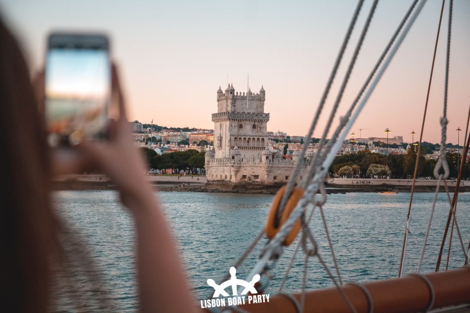 Lisbon: Sunset Boat Party with 2 Drinks and Free Club Entry - Tagus Sunset Views + a Real Night Out Plan