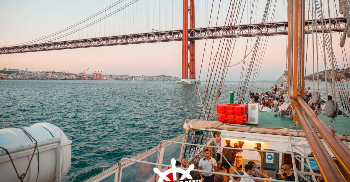 Lisbon: Sunset Boat Party with 2 Drinks and Free Club Entry - How to Find the Boat: Cais da Rocha do Conde de Obidos