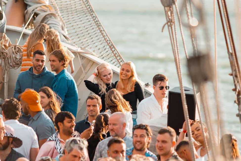 Lisbon: Sunset Boat Party with Live DJ and Night Club Entry - Quick tips to make your night smoother