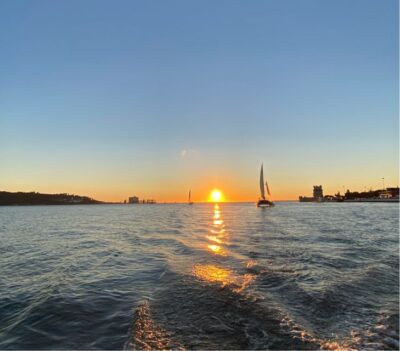 Lisbon: Sunset Boat Tour with Wine - Royal Marine at Doca de Belém: getting on board without stress