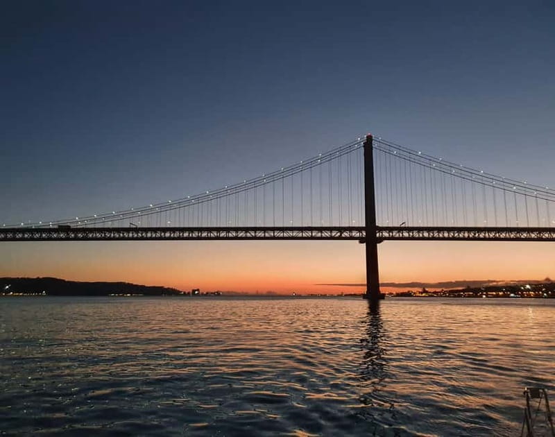 Lisbon: Sunset Catamaran Cruise with Drinks - Value for $42: is it worth it