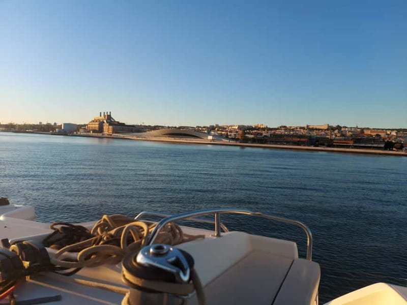 Lisbon: Sunset Catamaran Cruise with Drinks - Sunset catamaran vs. regular sightseeing: why this feels different