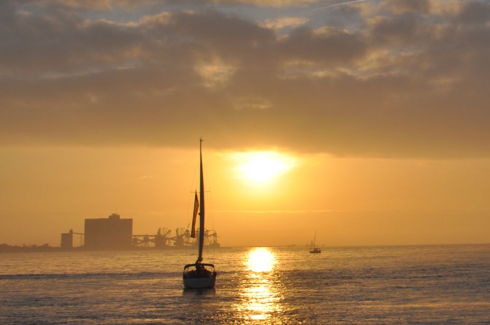 Lisbon: Sunset Cruise on The Tagus River with Welcome Drink - Best ways to get the most out of your 2 hours