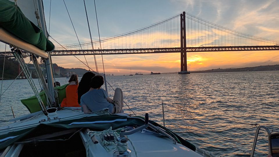 Lisbon: Sunset Cruise on The Tagus River with Welcome Drink - Why the sailing-yacht format is worth paying for