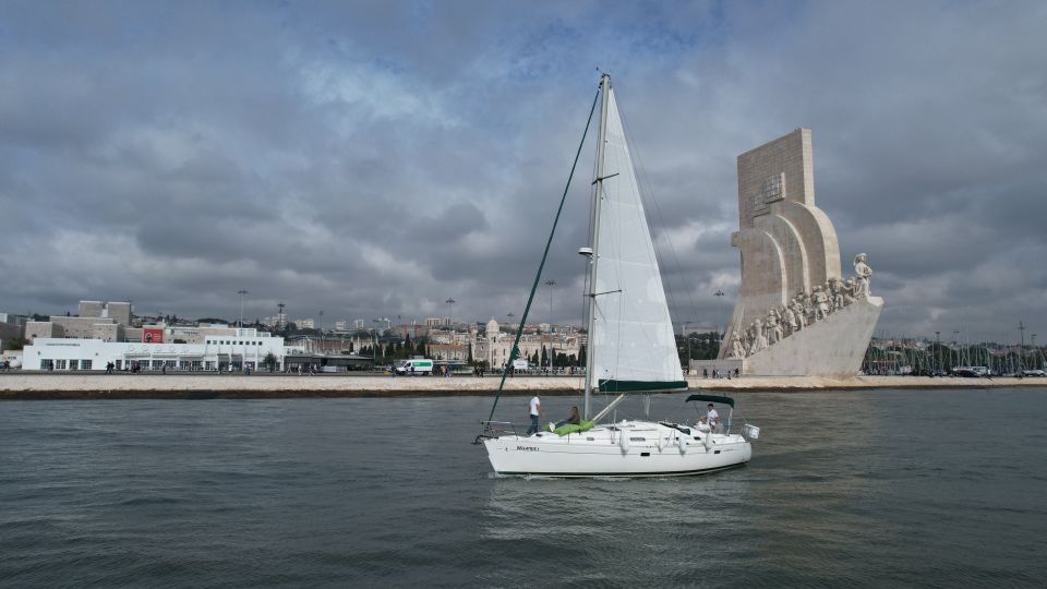 Lisbon: Sunset Cruise on The Tagus River with Welcome Drink - Where you start: TagusLovers vs MQVV+MR