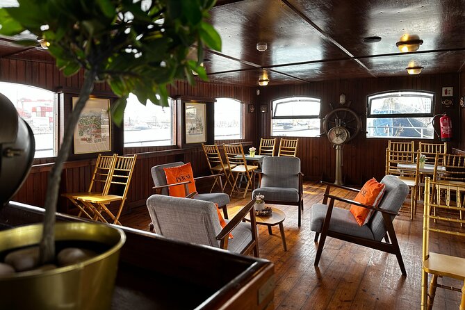 Lisbon: Sunset on board with music & drinks - Music, Dancing, and the Quiet Option on Board