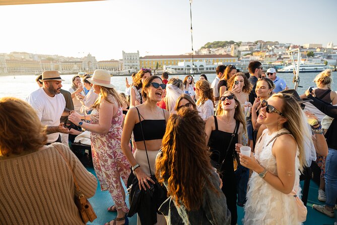 Lisbon: Sunset on board with music & drinks - Weather and Timing: When Sunset Shows Up, and When It Doesn’t