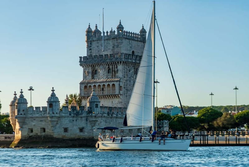 Lisbon: Sunset Sailing Boat Tour with Drinks - Key things to know before you go