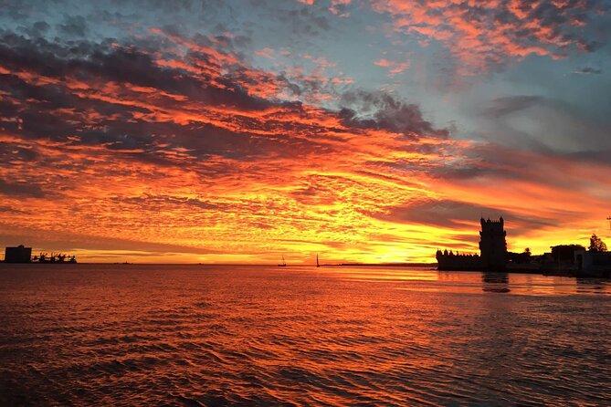 Lisbon: Sunset Sailing with Portuguese Wine and History - Why a sunset sail is the fastest way to feel Lisbon