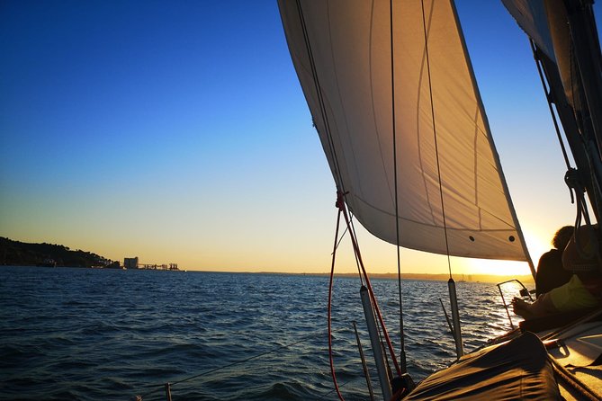 Lisbon: Sunset Sailing with Portuguese Wine and History - Comfort details that make or break a sunset cruise
