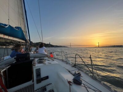 Lisbon Sunset Sensations 2h Cruise - Sailing from Alcântara toward Belém: viewpoints with a story