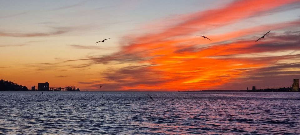 Lisbon: Tagus River Boat Sunset and Night Champagne Tour - Key Takeaways Before You Go