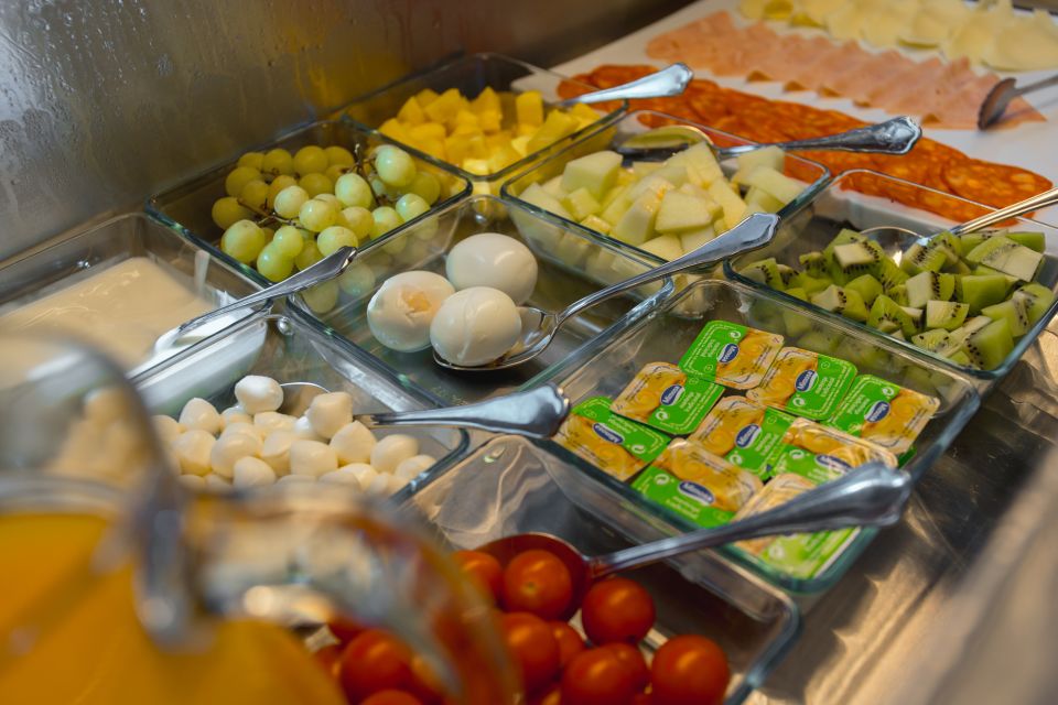 Lisbon: Tagus River Cruise With Brunch - Key things to know before you board