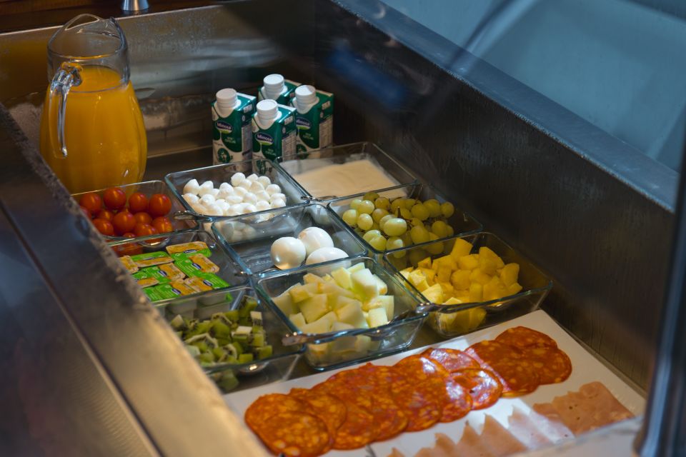 Lisbon: Tagus River Cruise With Brunch - Brunch on Board: What’s Included, and How to Judge Its Value