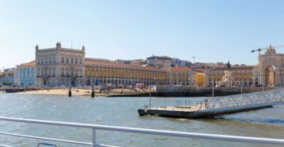 Lisbon: Tagus River Cruise With Brunch - Alfama, Belém, and the 25 de Abril Bridge From the Water