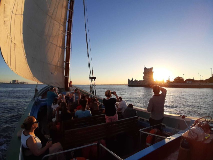 Lisbon: Tagus River Sunset Cruise in a Traditional Vessel - From Ribeira das Naus to Praça do Comércio: Lisbon’s riverfront in motion