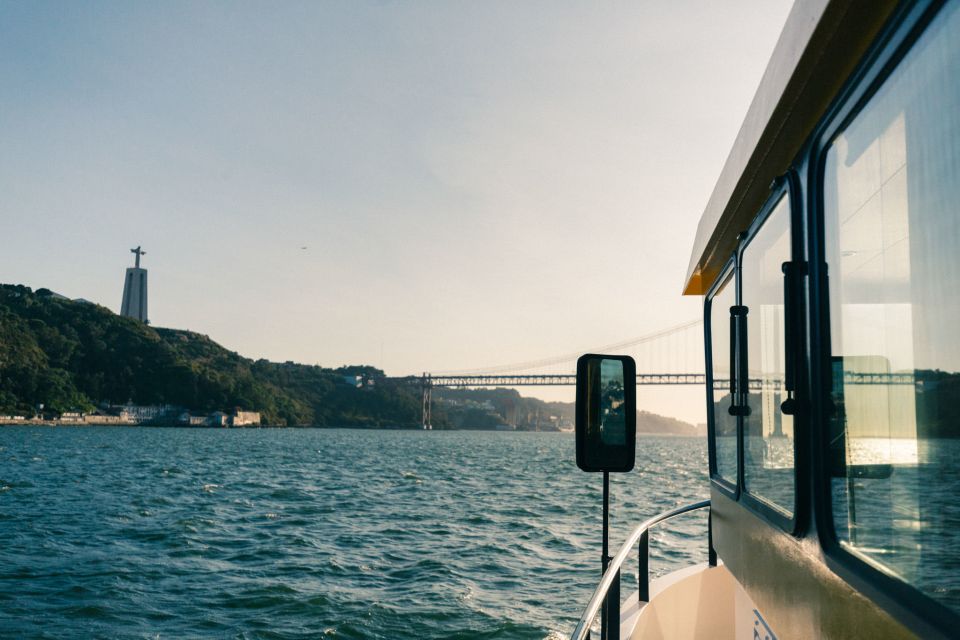 Lisbon: Tagus River Yellow Boat Cruise - Tram freedom: using your Carris access to build your own day