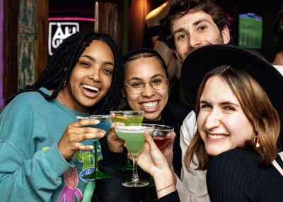 Lisbon: Tipsy Tour Fun Bar Crawl with a Local Guide - Meeting at Largo do Carmo and finding the right guide fast