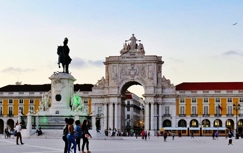 Lisbon to Porto with Óbidos-Nazaré-Fátima-Coimbra-Aveiro - Aveiro’s canals and the sweet you’ll remember