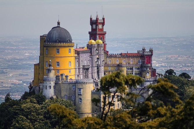 Lisbon to Sintra & Cascais: Private Day Tour & Fully Customizable - How the private Lisbon pickup changes your Sintra day