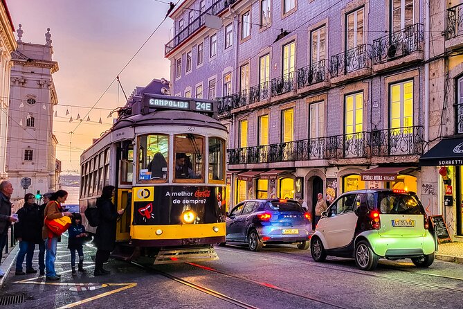 Lisbon tour Oldtown & Viewpoints on a tuktuk - Senhora do Monte: when Lisbon feels like it’s in 180 degrees