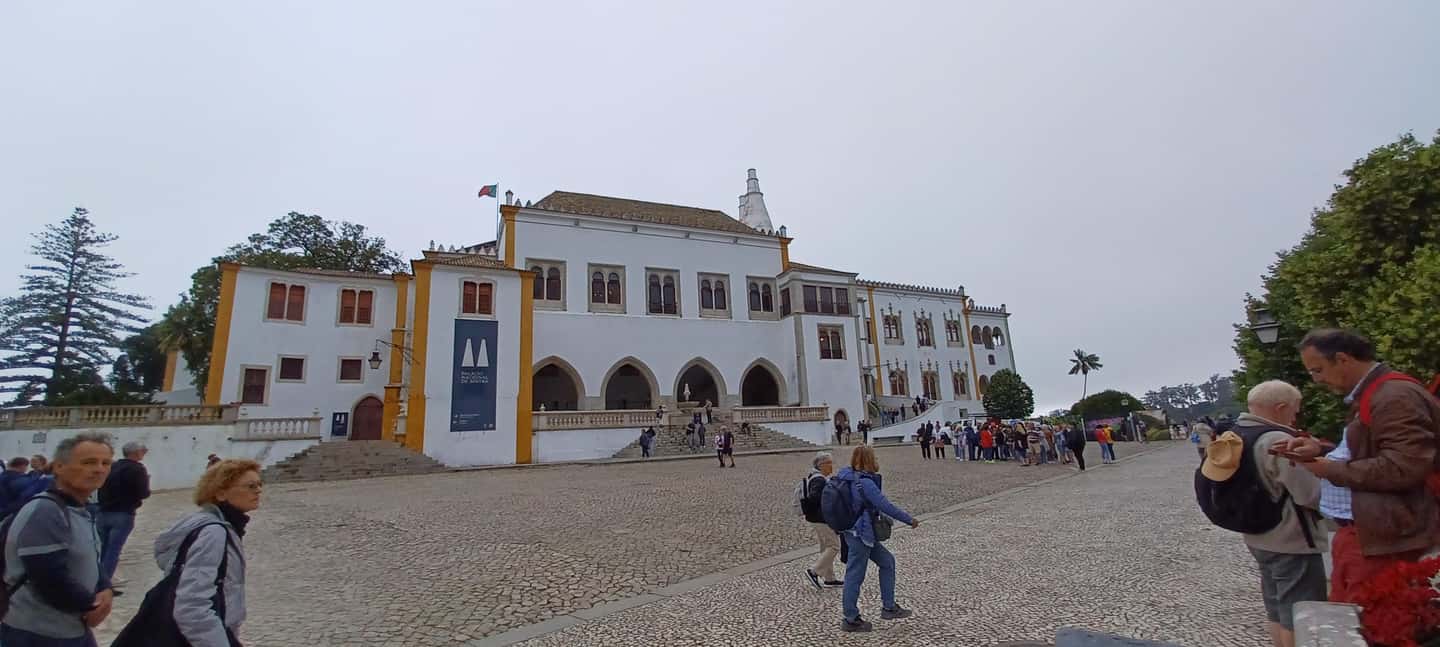 Lisbon: Tour to Pena Palace, Sintra, Cabo da Roca, Cascais - Cabo da Roca: standing on the edge of Europe (with time to actually look)