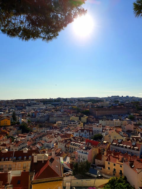 Lisbon: Tuk Tuk 2H Tour Lisbon with a Old Timer - Miradouro da Senhora do Monte: higher and wider
