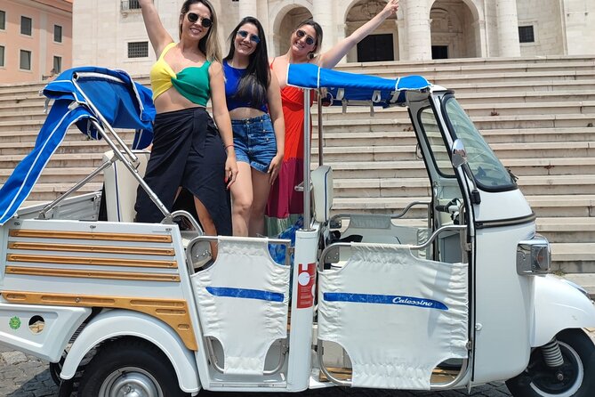 Lisbon Tuk Tuk Tour – 1-Hour Old Town Experience - Lisbon Cathedral stop: a brief interior moment