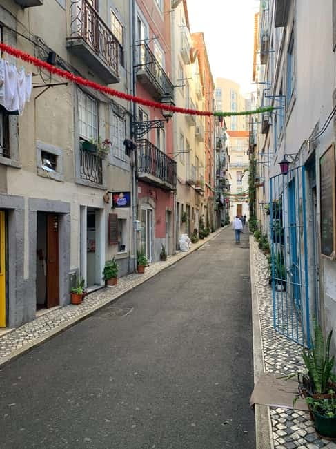 Lisbon TukTuk Tour - Smooth & Fun - Best Instagram Spots - 7 Hills Energy: The Tagus Breeze and the Photo-Friendly Angle