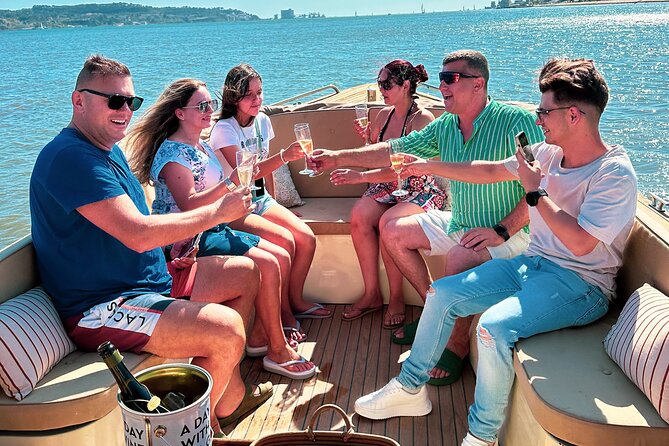 Lisbon – Vinho Verde Wine Premium Boat Experience - Arco da Rua Augusta and Alfama: The Old City Appears Between Modern Streets