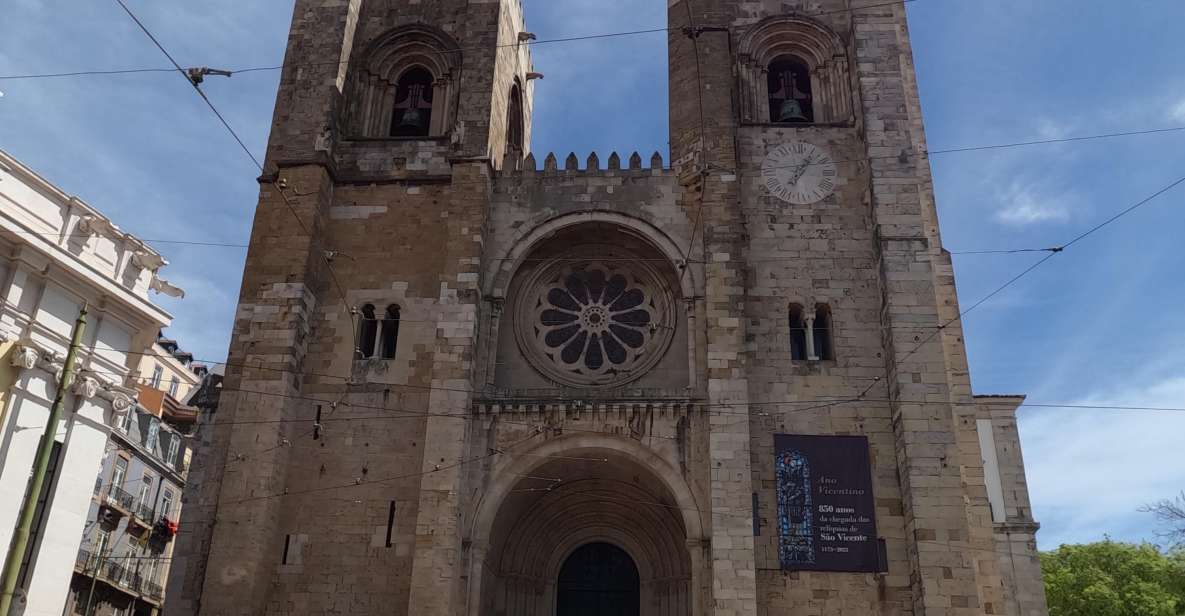 Lisbon:Private guided historical sightseeing Tour by TUK-TUK - Key things to know before you go