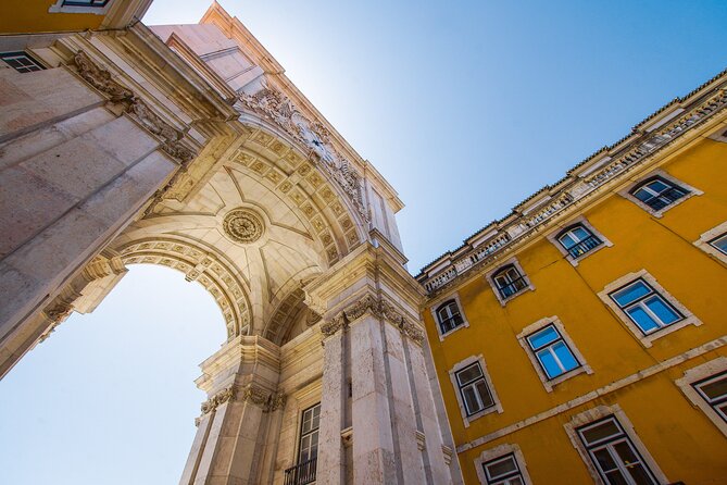 Lisbon's 7 Hills on Tuk-Tuk - Stop-by-stop: St. Anthony, Portas do Sol, and the calm start