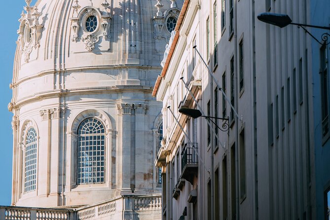 Lisbon's 7 Hills on Tuk-Tuk - Largo do Carmo and the 25 de Abril Revolution site