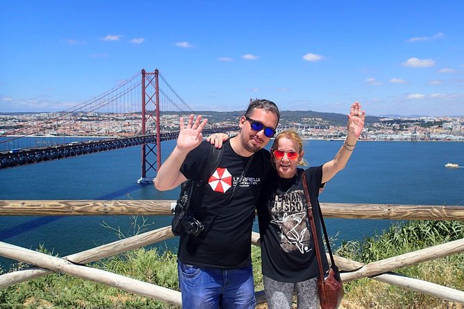 Lisbon´s South Sights & Wine Private Tour - Palmela Fortress to Arrábida Park: Coast and Cliffs Without the Rush