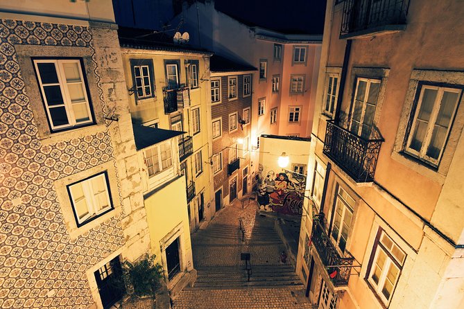 Live Fado Private Tour in Lisbon with Dinner - Lisbon After Dark: Why This Fado Dinner Tour Works