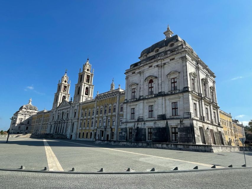 Mafra, Ericeira and Queluz - Ericeira on the cliffs: surfing culture, panoramas, and your lunch break