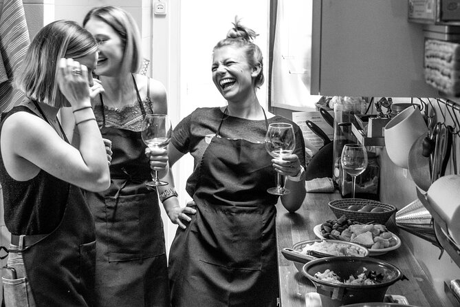 Market Tour, Cooking Class And Lunch At Mercado de Arroios - Market to Kitchen: the 11:00 am rhythm in Arroios