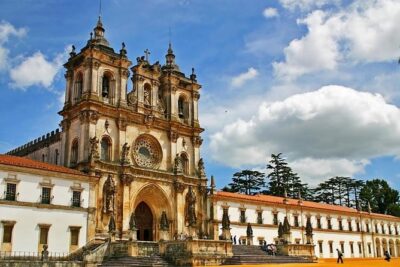 Medieval Knights Templar and Alcobaça Private Day Trip from Lisbon - Charola and the convent: getting inside the medieval mindset